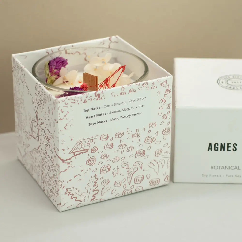 Candela Botanica in Cera di Soia Agnes & Cat - Rose di Sawrey - Agnes + Cat Botanical Soy Wax Candles
