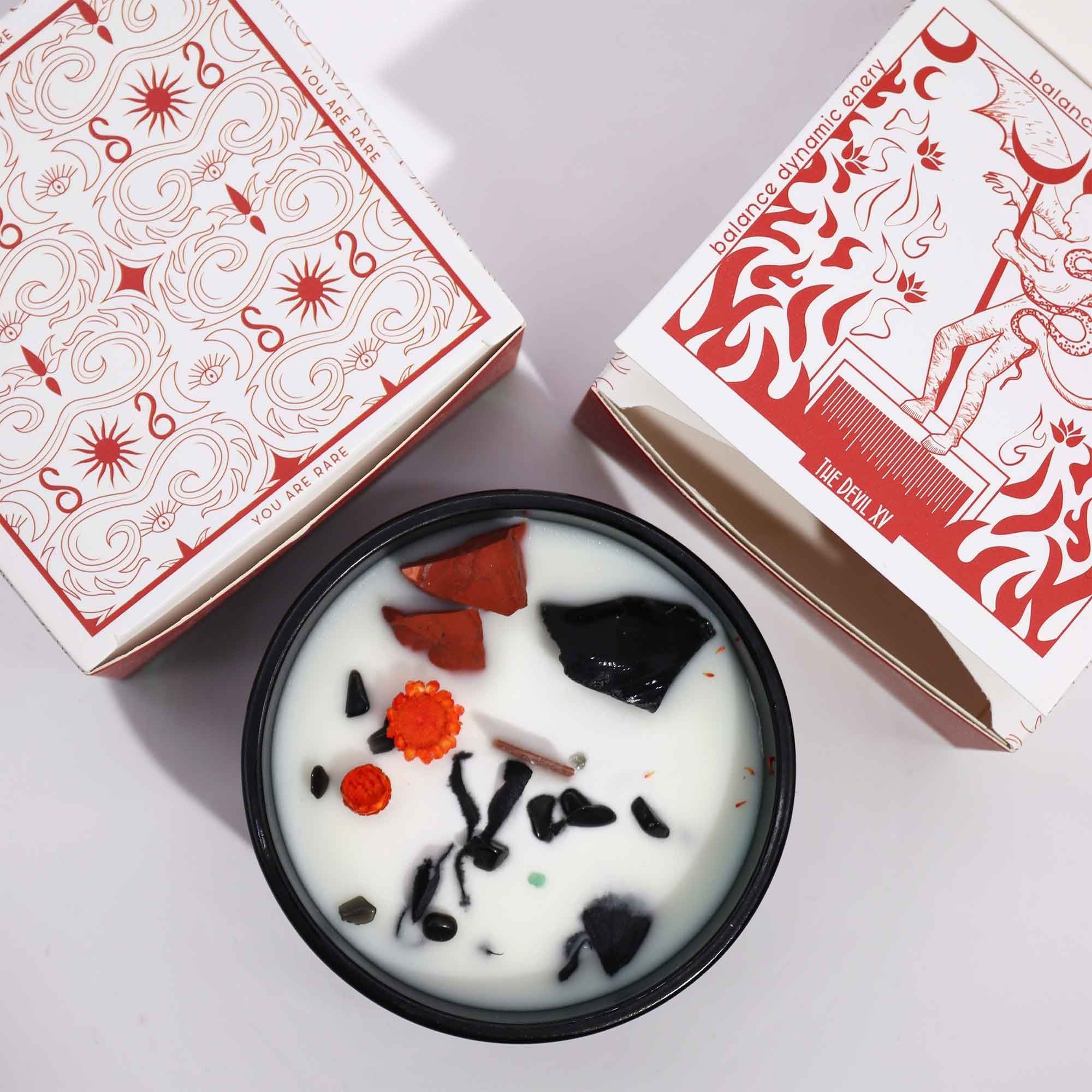 Candela con Fiore Magico Hop Hare - il Diavolo - Essenze del Bottegaio