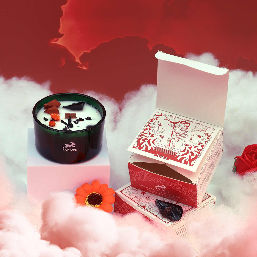 Candela con Fiore Magico Hop Hare - il Diavolo - Essenze del Bottegaio