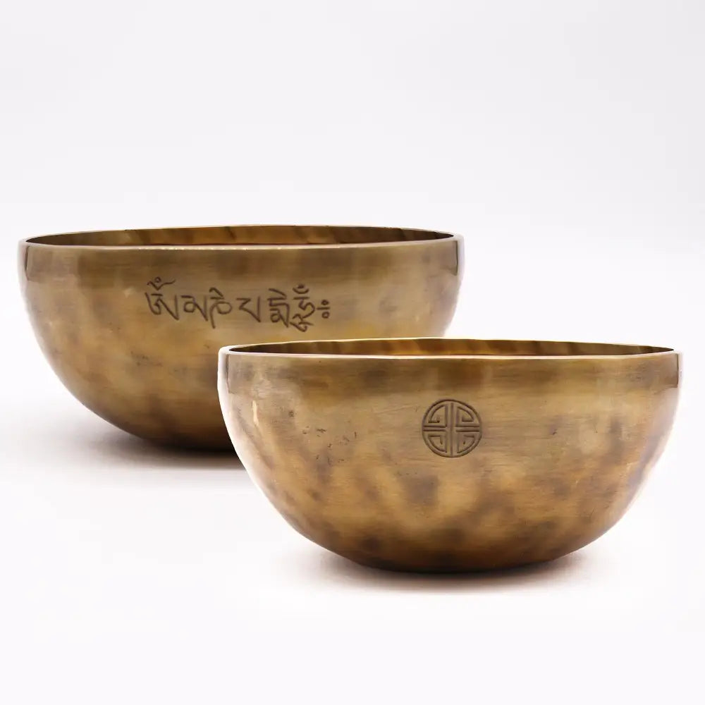Extra Large Nepalese Moon Bowl - (approx 1450g) - 22cm - Tibetan Singing Bowls