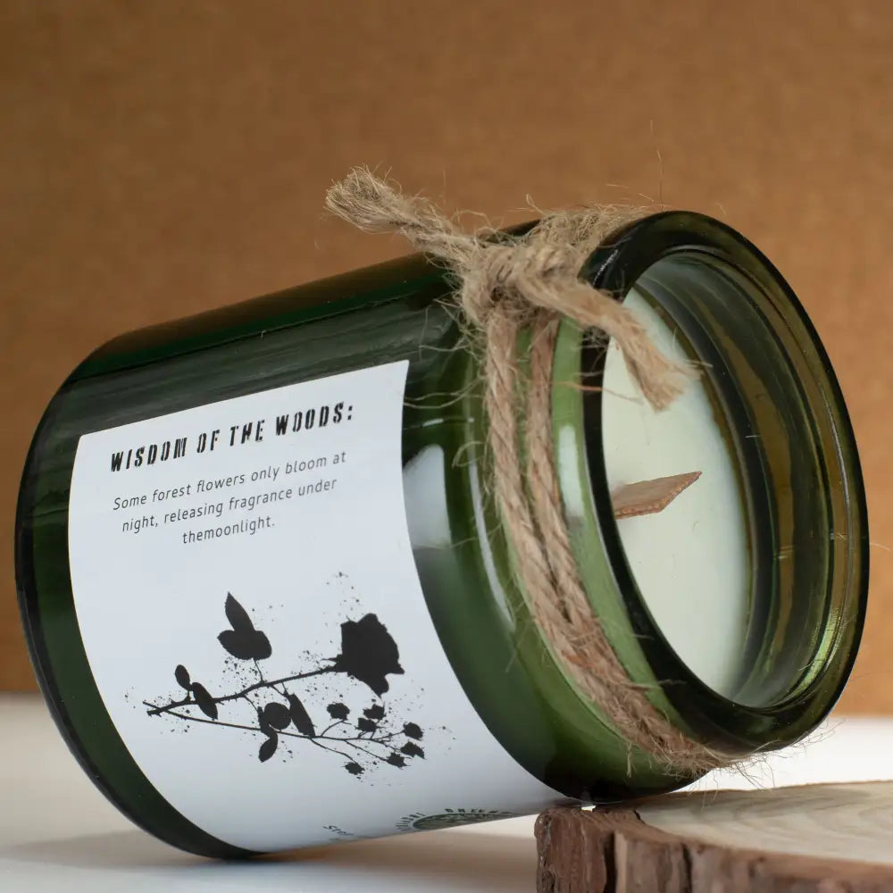 Candela di Soia con Stoppino in Legno – Rosa di Mezzanotte - Greenman Rituals Woodwick Soy Candles