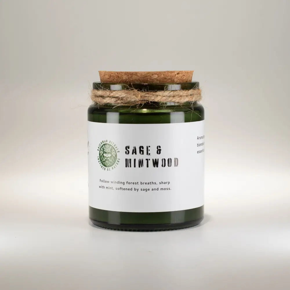 Candela di Soia con Stoppino in Legno – Salvia & Mintwood - Greenman Rituals Woodwick Soy Candles