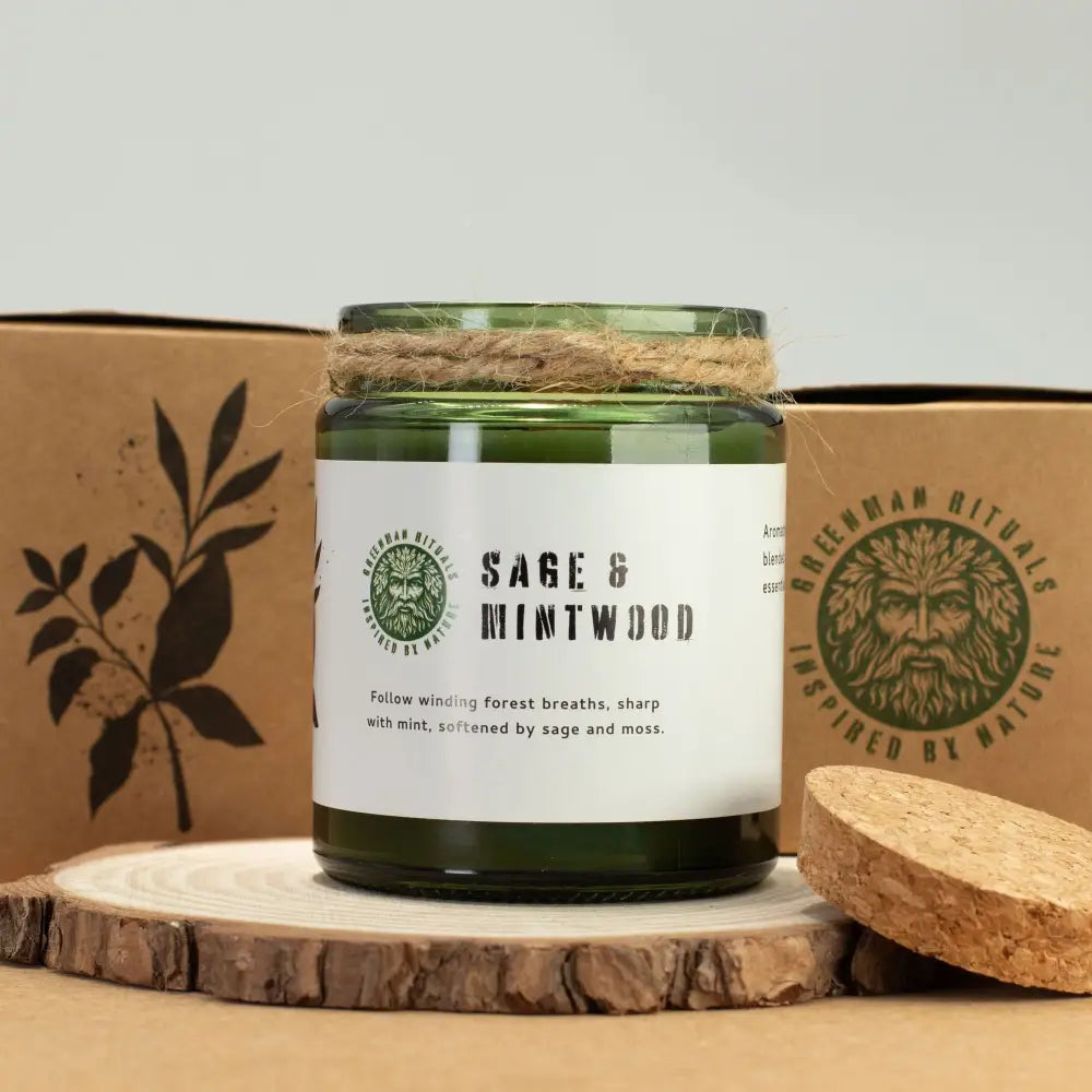 Candela di Soia con Stoppino in Legno – Salvia & Mintwood - Greenman Rituals Woodwick Soy Candles