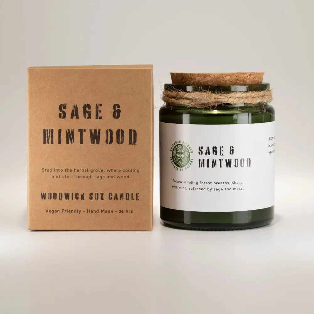 Candela di Soia con Stoppino in Legno – Salvia & Mintwood - Greenman Rituals Woodwick Soy Candles