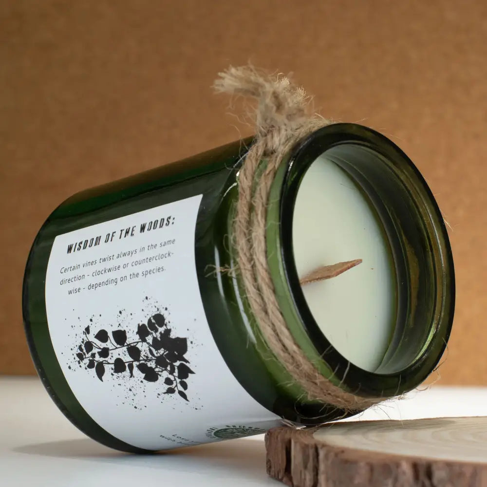 Candela di Soia con Stoppino in Legno – Vite Crepuscolare - Greenman Rituals Woodwick Soy Candles