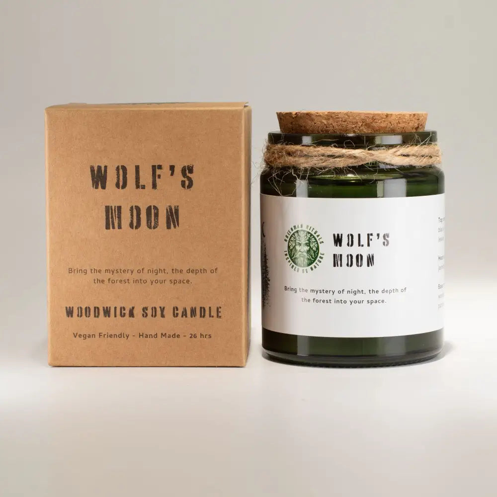 Candela di Soia con Stoppino in Legno – Luna del Lupo - Greenman Rituals Woodwick Soy Candles