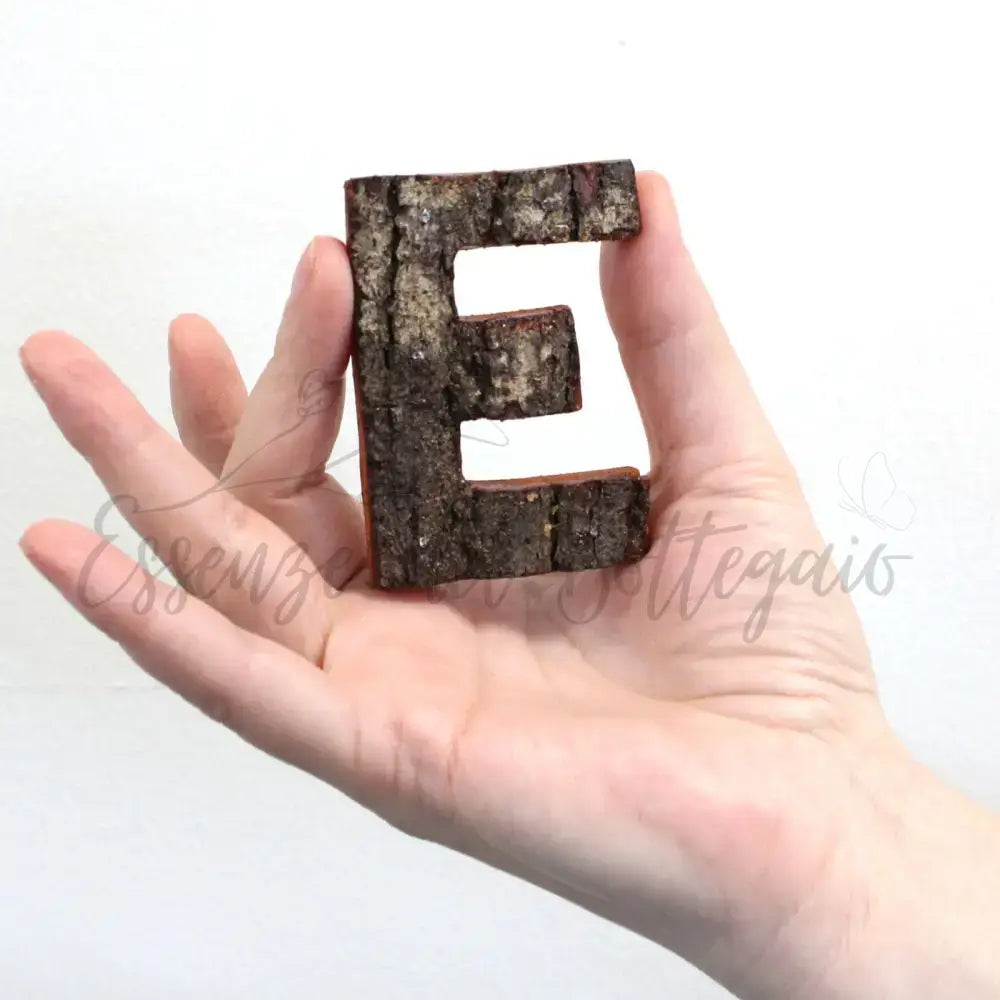 Lettere in Corteccia - ’T’ - 7cm - Rustic Bark Letters and Numbers Display