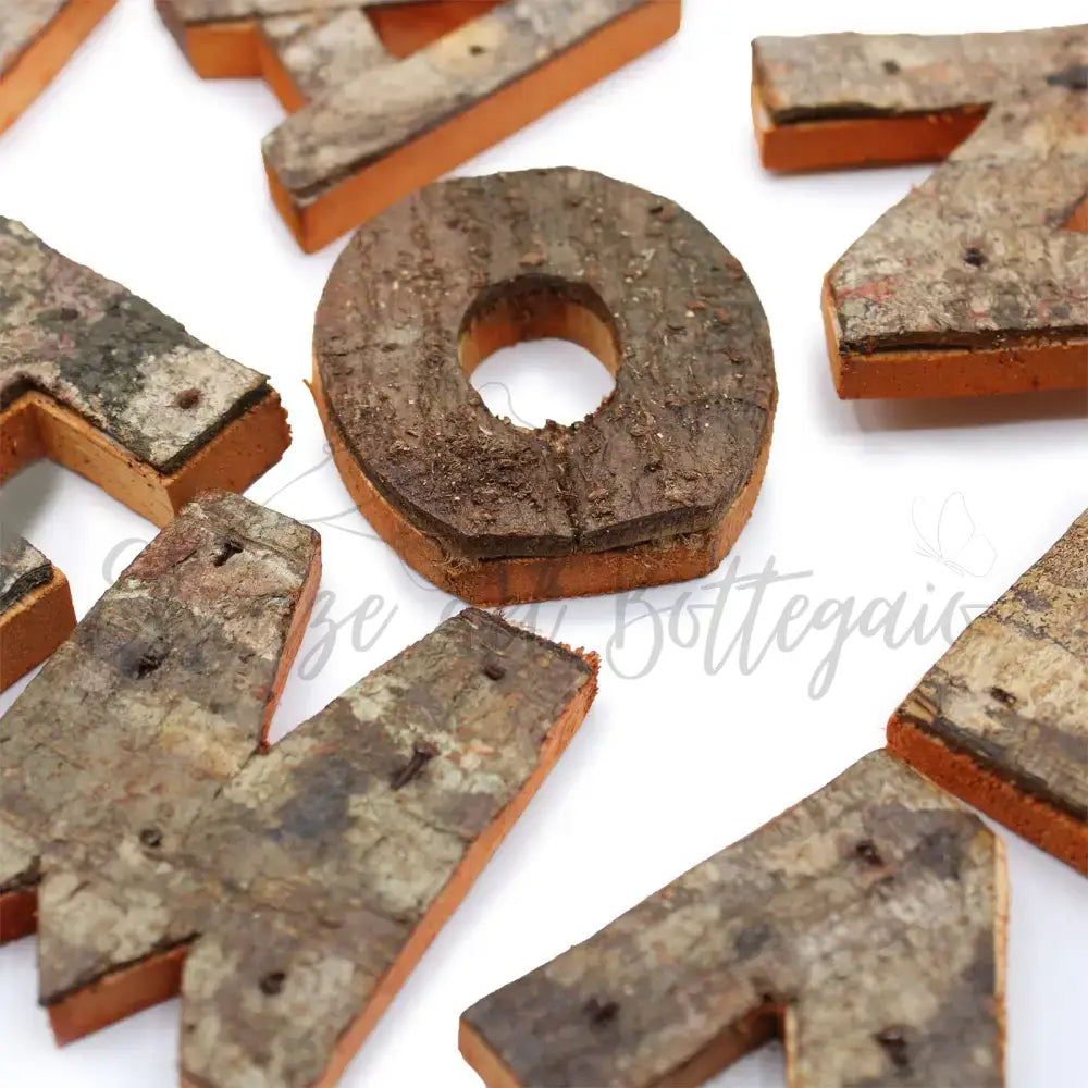 Lettere in Corteccia - ’T’ - 7cm - Rustic Bark Letters and Numbers Display
