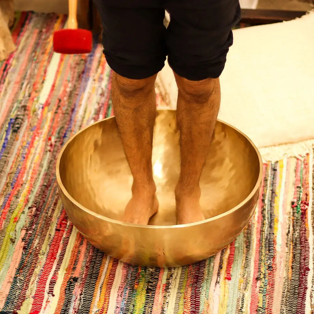 Plain - Huge Vibrational Feet Standing Bowl - 50x20cm - Tibetan Singing Bowls