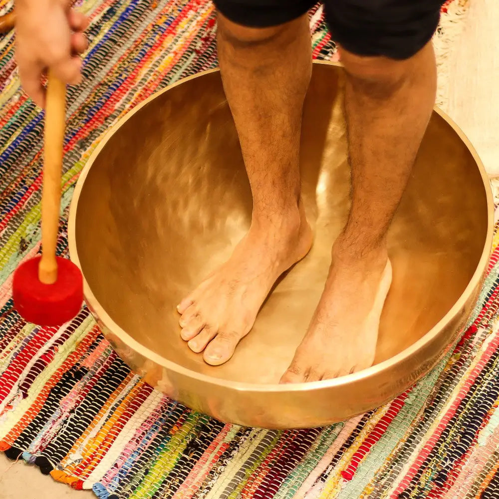 Plain - Huge Vibrational Feet Standing Bowl - 50x20cm - Tibetan Singing Bowls
